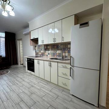 Перлинна вул., 7