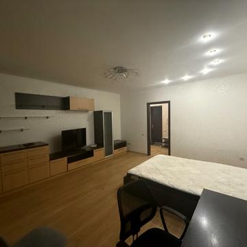 Кленова вул., 2а