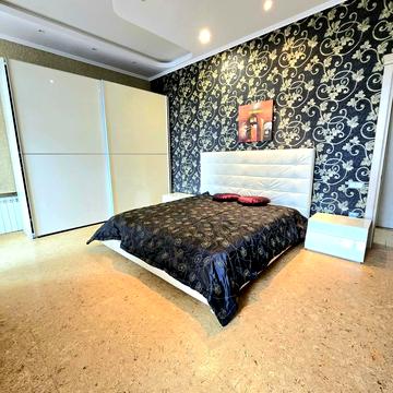 Михайлівська вул., 24-Б