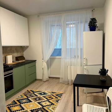 Відродження вул., 7