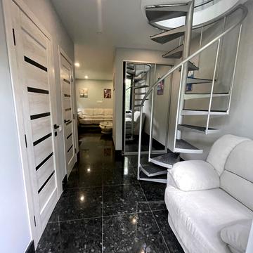 Заньковецької вул., 24