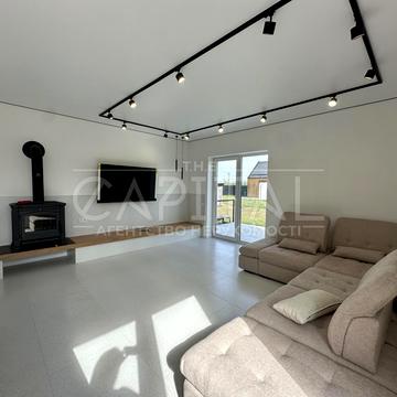 Діамантова, 2