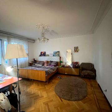 Князя Володимира Великого просп., 122