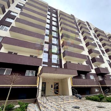 Леоніда Каденюка вул., (Будинок)