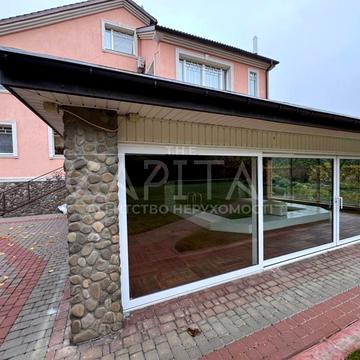 Золоті ворота вул., 34