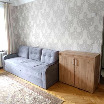 Академіка Корольова вул., 5