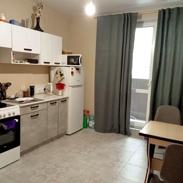 Михайла Грушевського вул., 30б