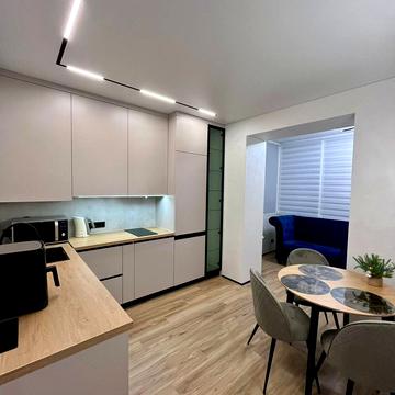 Привокзальна вул., 12-Б