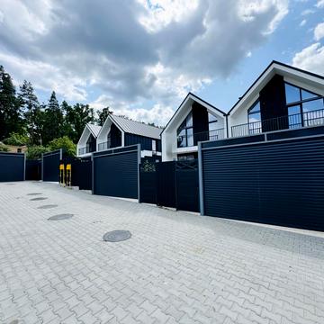 Миколи Сингаївського вул. (Ново-Оскольська), 45