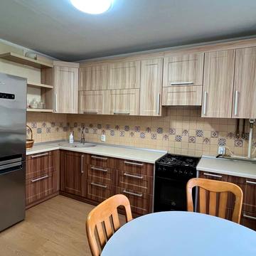 Миколаївська вул., 22