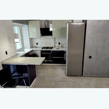 Січеславська Набережна вул., 37