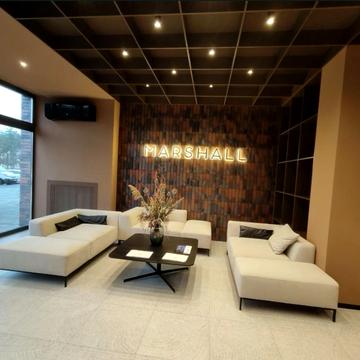 Набережна Перемоги вул., (Будинок 1)