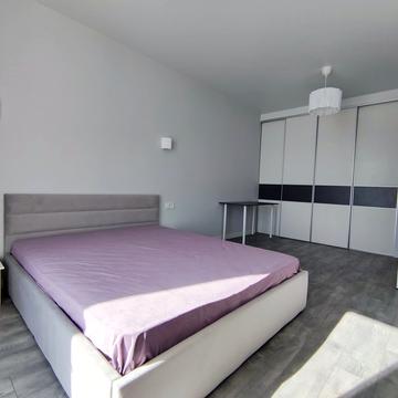 Олеся Бердника вул., 1-Г