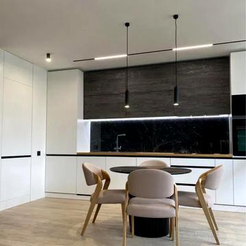 Львівська вул., 33а