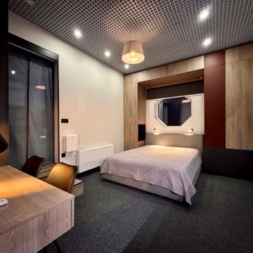 Андрія Верхогляда вул. (Михайла Драгомирова), 15