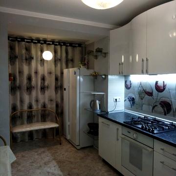 Сергія Шелухіна вул., 35