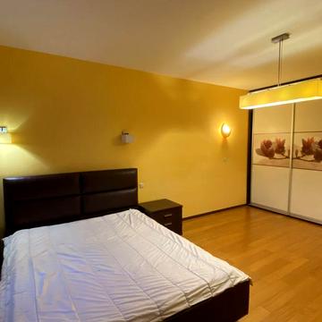 Драгоманова вул., 1-Л