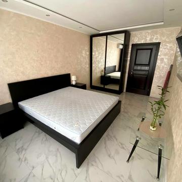 Дніпровська набережна вул., 26-І