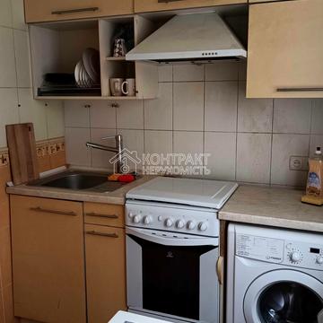 Валентинівська вул., 13б