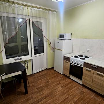 Бориса Гмирі вул., 12-Б