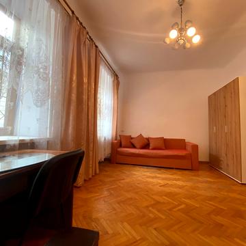 Пекарська вул., 20