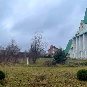 Молодіжна, 18