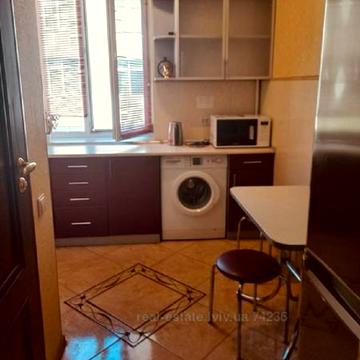 Героїв Крут вул., 1