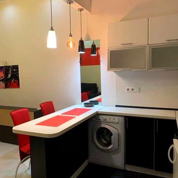 Ніни Строкатої вул. (Буніна), 28