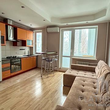 Сергія Берегового вул. (Мартиросяна), 20