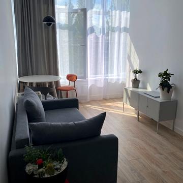 Сегедська вул., (Будинок)