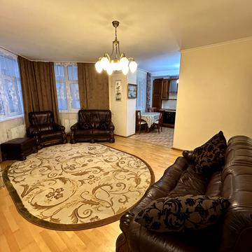 Генерала Генадія Воробйова вул. (Курська), 13-Е