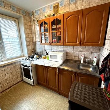 Романа Атаманюка вул., 29