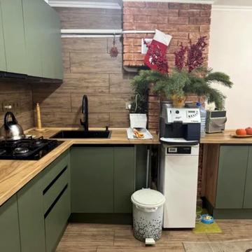 Виноградна 2-га вул., 18