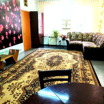 Михайла Грушевського вул. (Карла Лібкнехта), 46