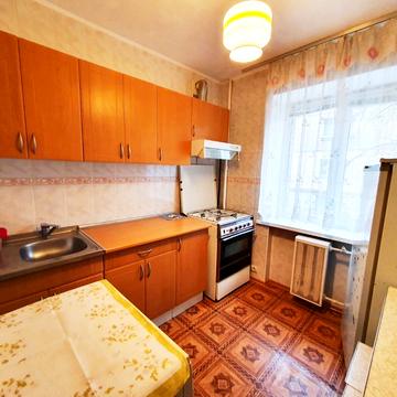 Юрія Литвинського вул. (Російська), 35