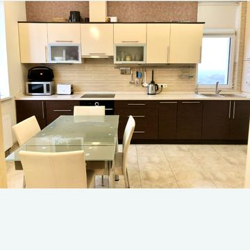 Незалежності вул., 11/1