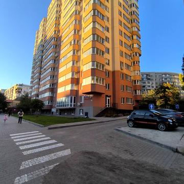 Євгена Чикаленка вул., (Будинок)