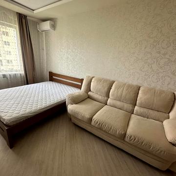 Бориса Гмирі вул., 16