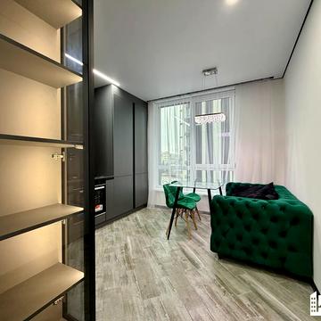 Юліана Пелеша вул., 3