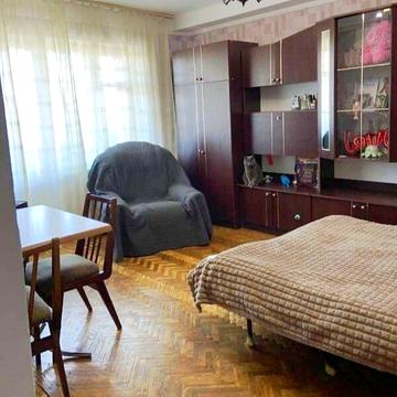 Ентузіастів вул., 3