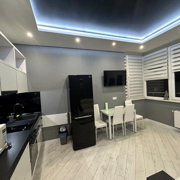 Середньофонтанська вул., 35