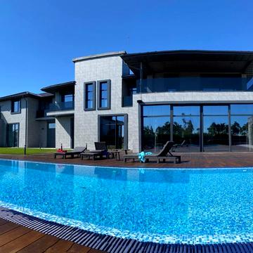 Центральна вул.