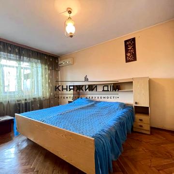 Бастіонна вул., 1