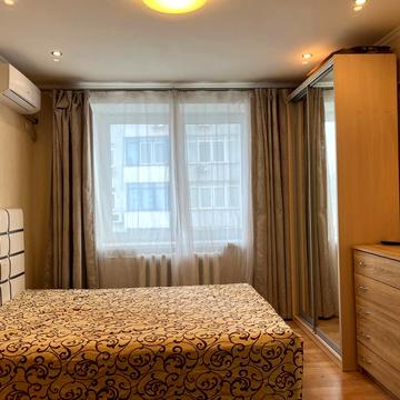 Віктора Ярмоли вул., 6/8