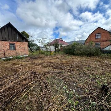 Пілотська вул.