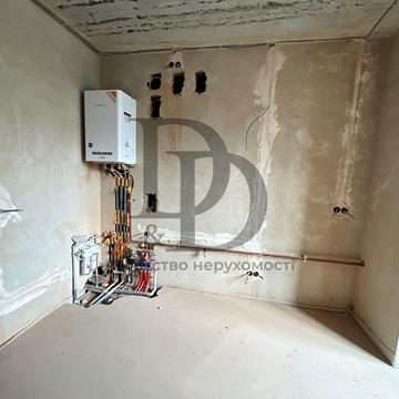 Подільська вул., 6