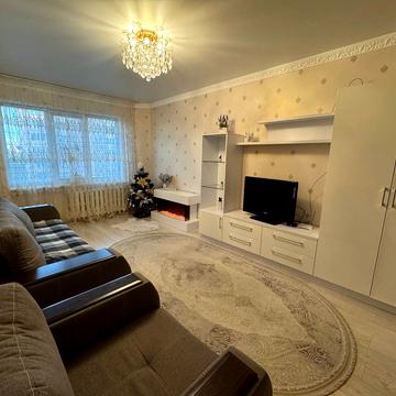 Романа Шухевича вул., 6