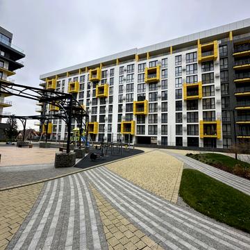 Дениса Січинського вул., (Будинок 3)