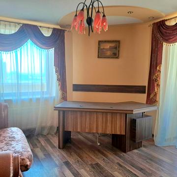 Рєпіна вул., 18