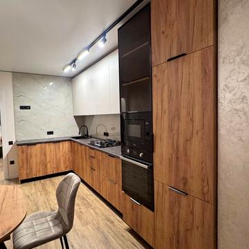 Княгинин вул., (Будинок 9)